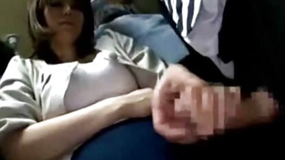 O marido pediu à mulher grávida para se tornar ao estilo de cão filme de pornô desenho e fodeu-a no rabo.